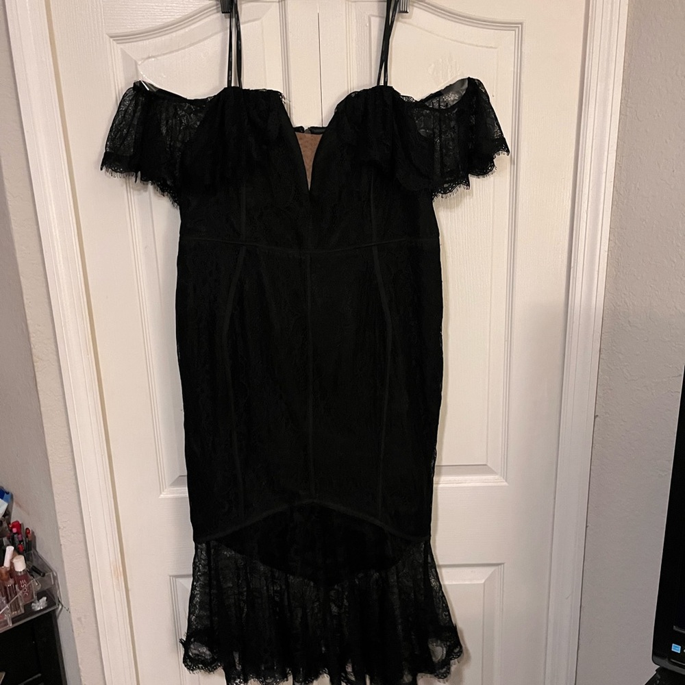 Beautiful Lace off shoulders black cocktail dress